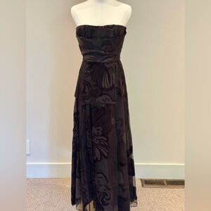 Carolina Herrera Strapless Dark Brown Floral Velvet-Applique Gown Size 4